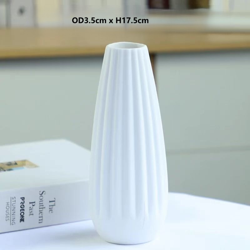 Minimalist Ceramic Vase 2
