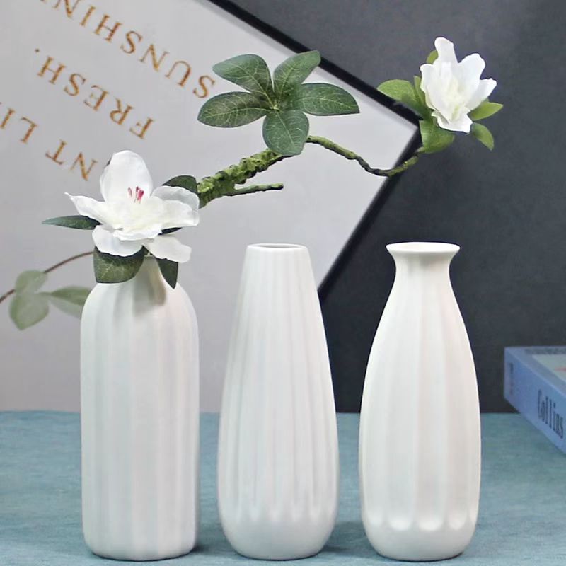 Minimalist Ceramic Vase 4