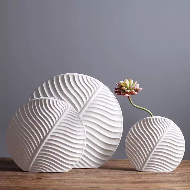 Minimalist Leaf Vase 6
