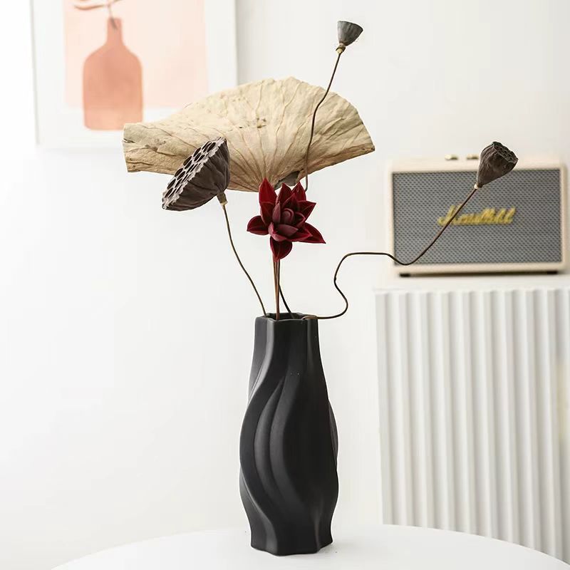 Nordic Tornado Ceramic Vase