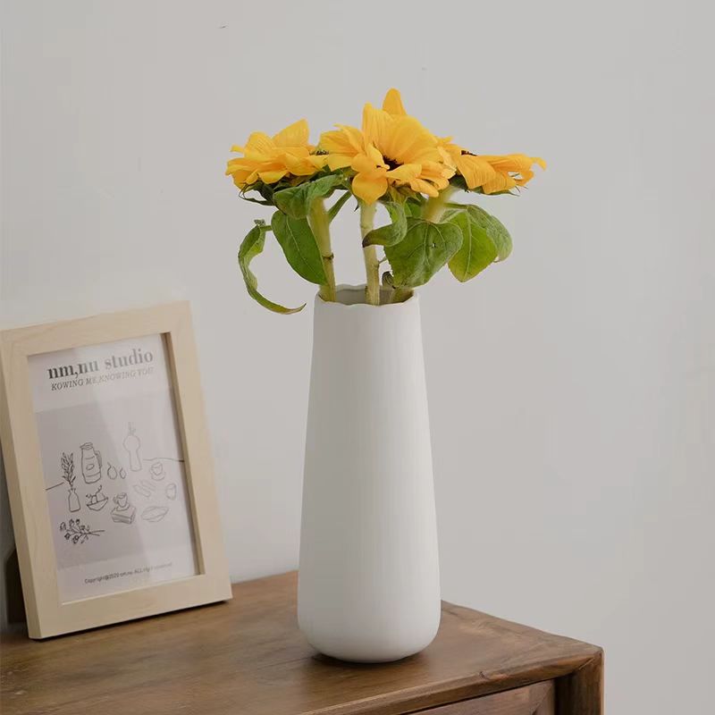 Nordic White Ceramic Vase 12