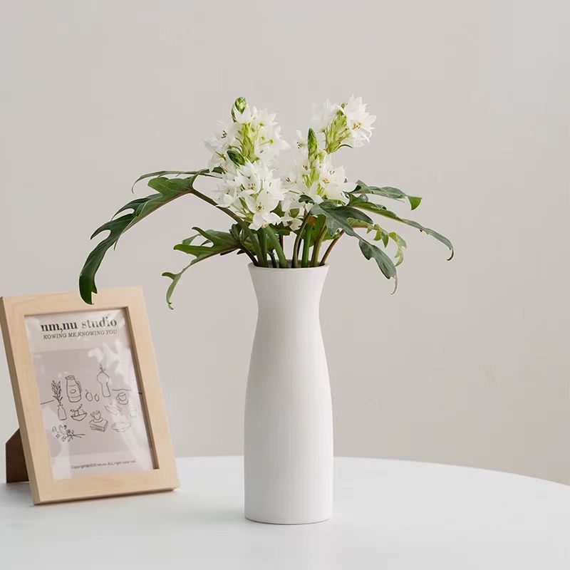 Nordic White Ceramic Vase 11