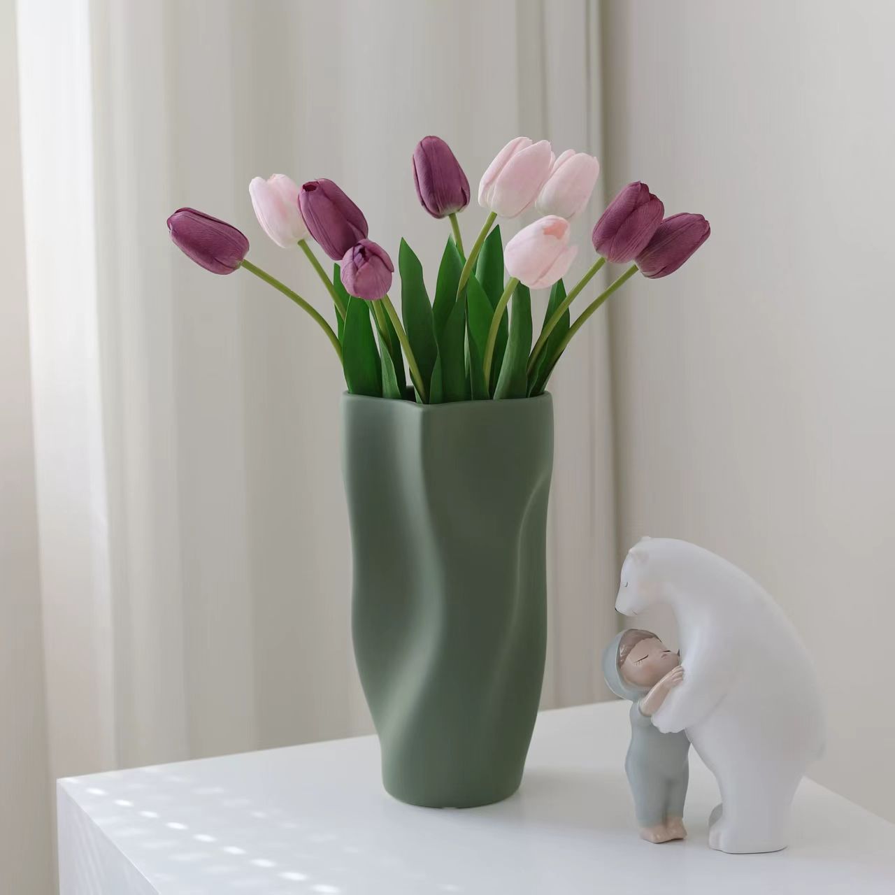 Wabi-Sabi Organic Curve Ceramic Vase 4