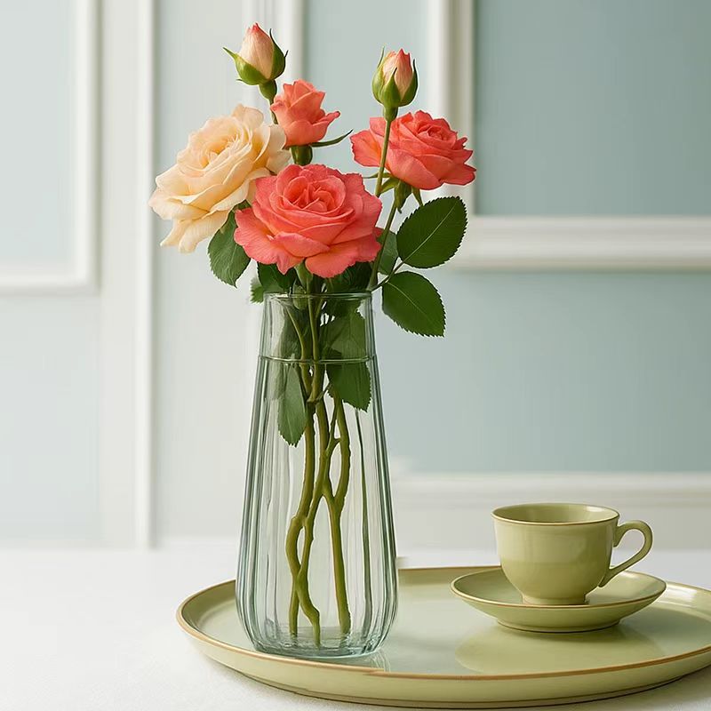 INS Breeze Glass Vase 3