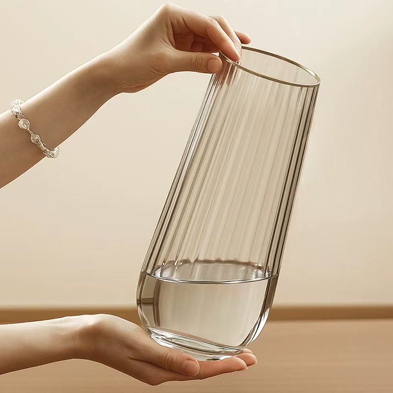 INS Breeze Glass Vase 9