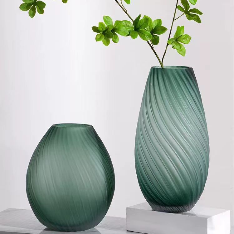 INS Frosted Spiral Emerald Vase 7