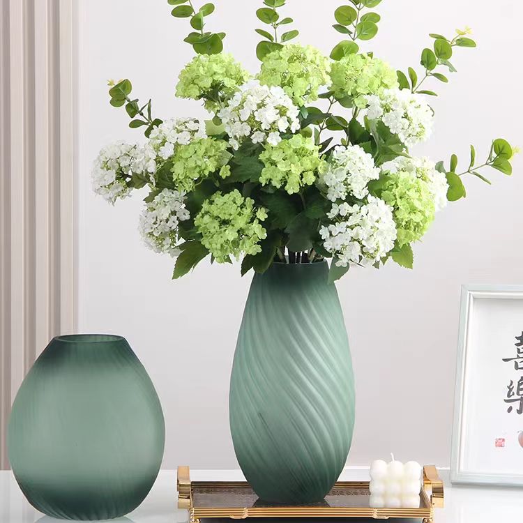 INS Frosted Spiral Emerald Vase 4