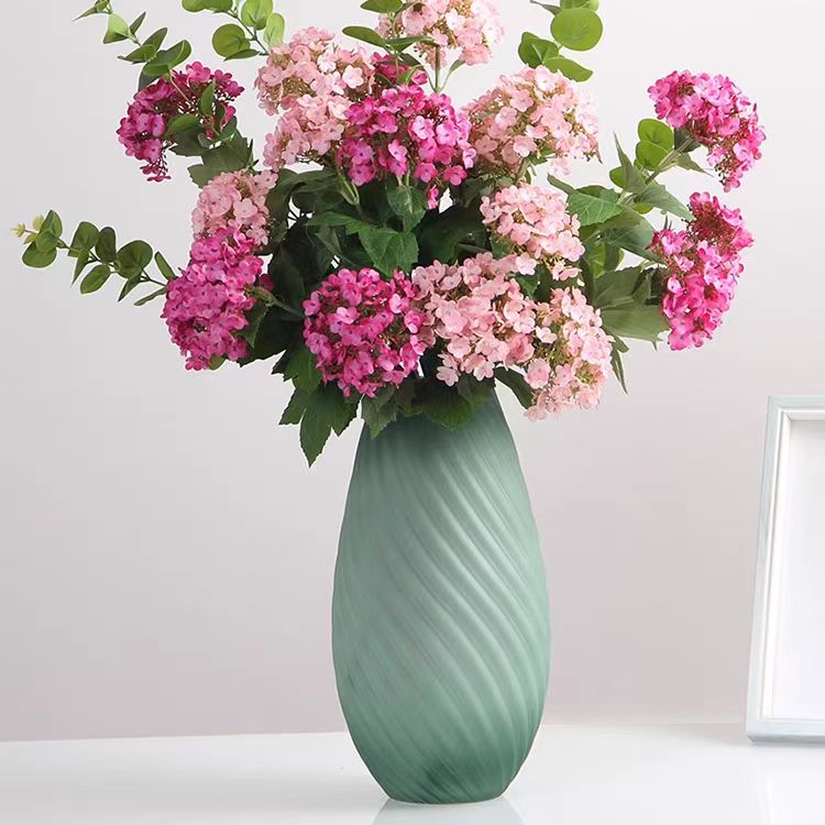INS Frosted Spiral Emerald Vase 6