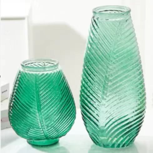 INS Maple Leaf Textured Vase 4