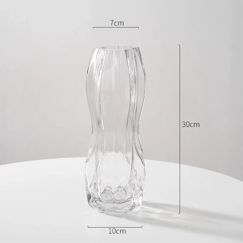 INS Waistline Geometric Vase 3