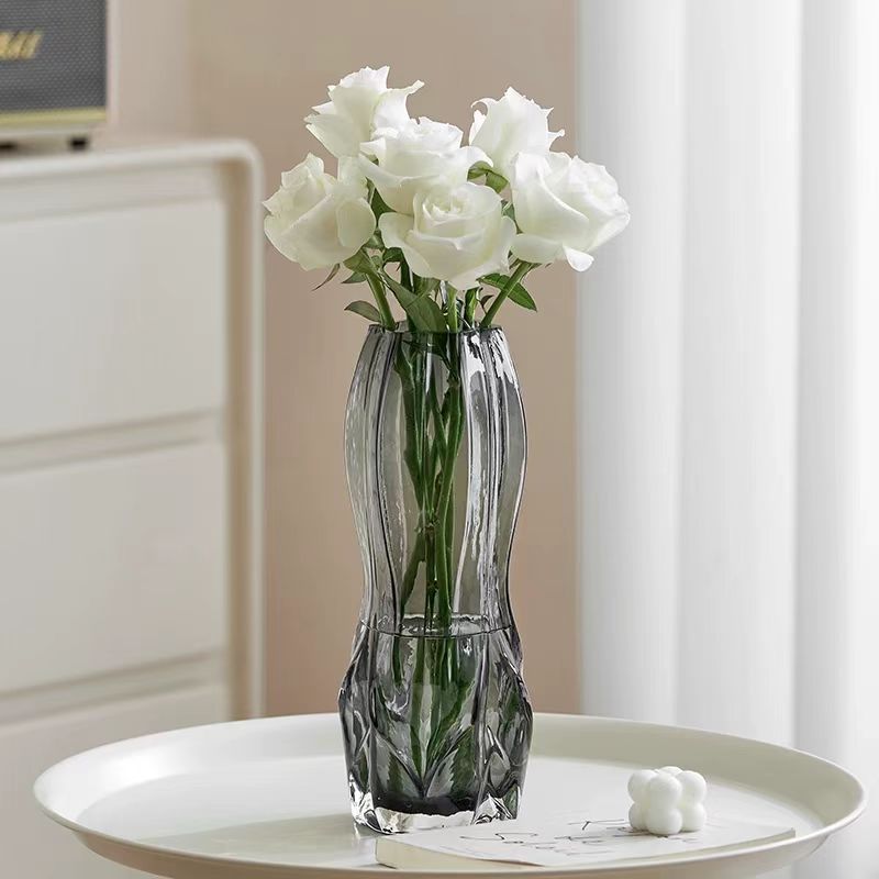 INS Waistline Geometric Vase 4