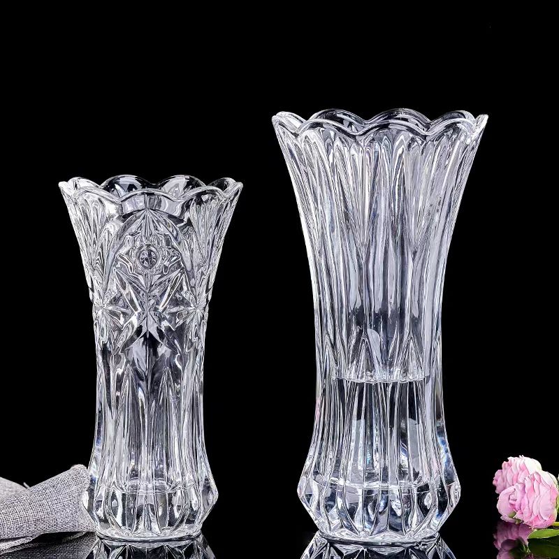 Minimalist Crystal Fluted Vase 3