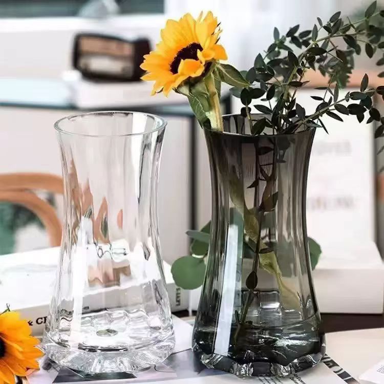 Modern Minimalist Vase 4