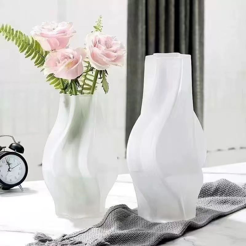 Nordic Whirlwind Frosted Vase