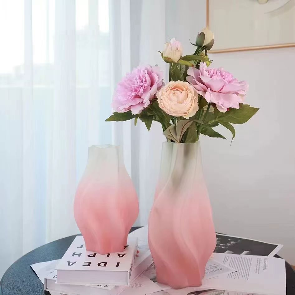Nordic Whirlwind Frosted Vase 5