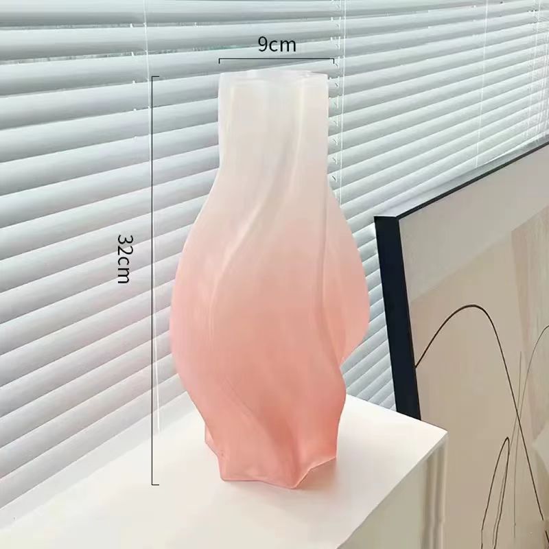 Nordic Whirlwind Frosted Vase 3