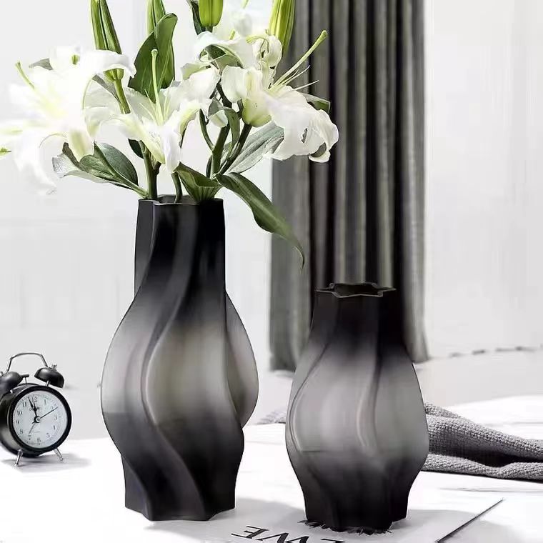 Nordic Whirlwind Frosted Vase 7