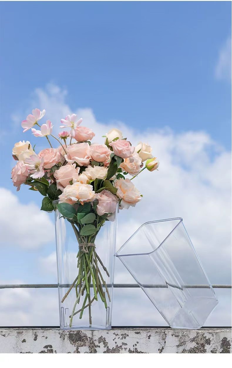 Minimalist Clear Acrylic Floral Bucket 5