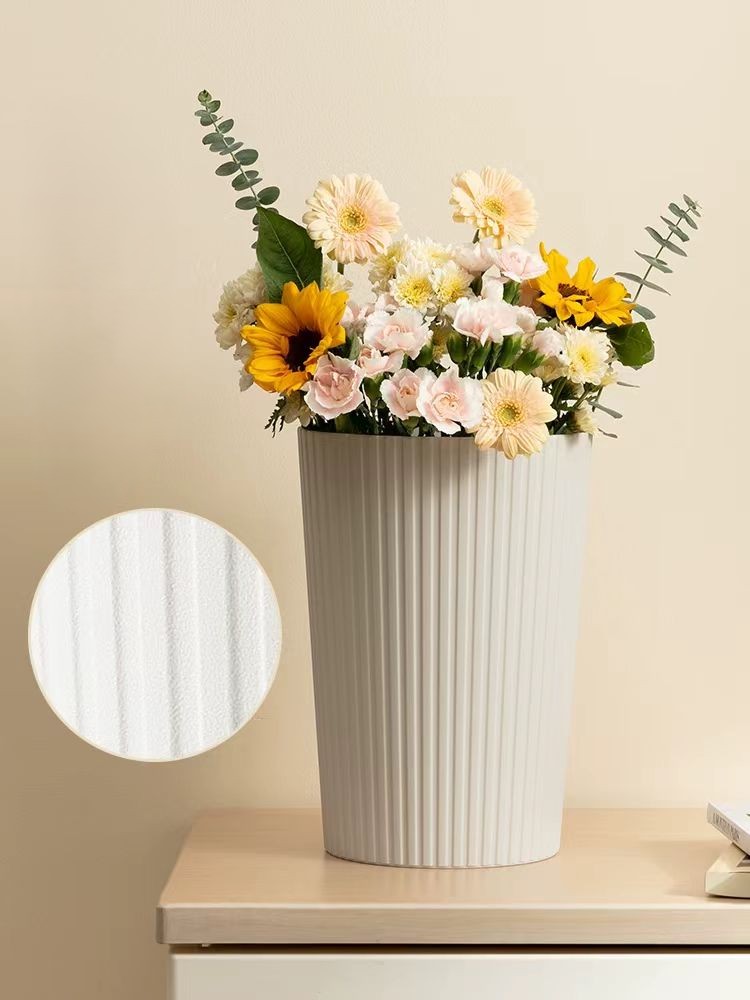 Minimalist Ridged Plastic Flower Revival Bucket