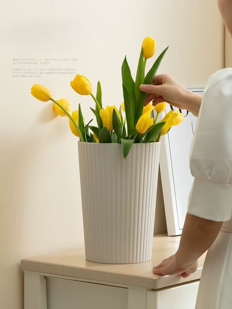 Minimalist Ridged Plastic Flower Revival Bucket 3